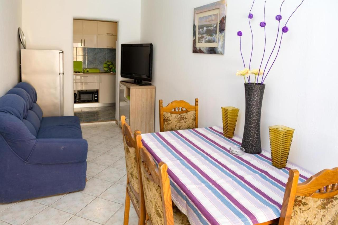 Pag Marina Rooms & Apartment Exterior photo