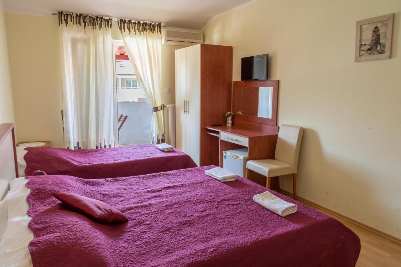 Pag Marina Rooms & Apartment Exterior photo